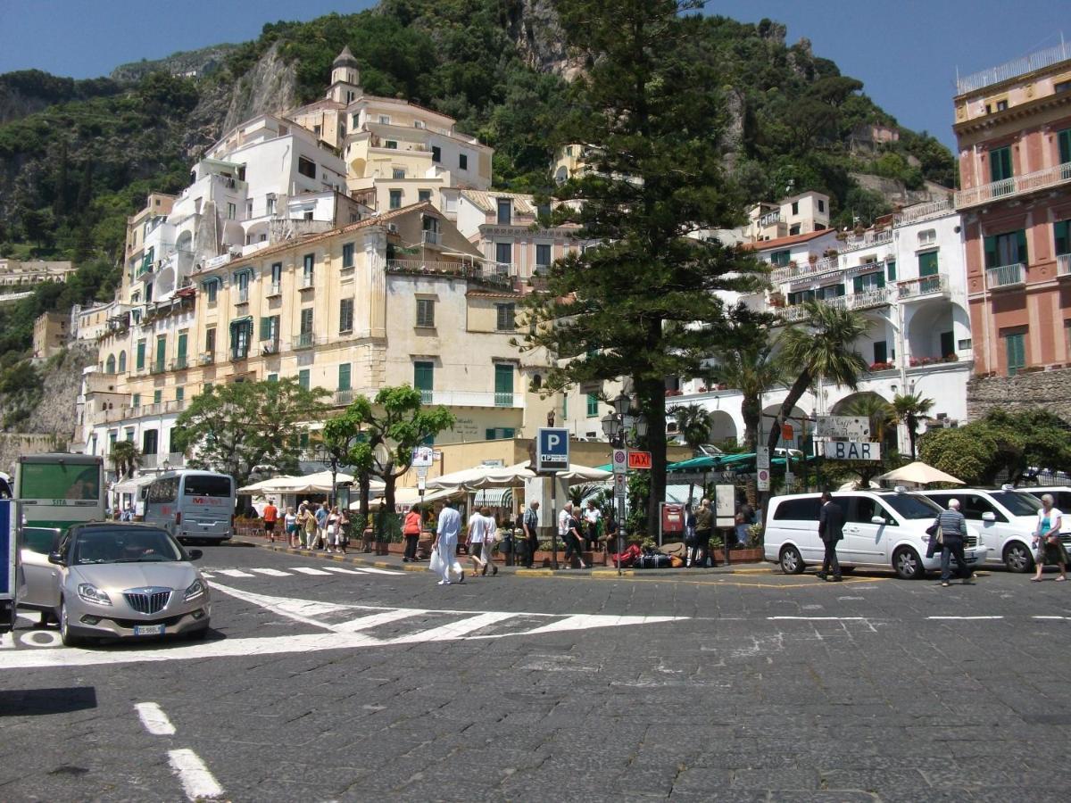 Holidays Baia D'Amalfi Eksteriør billede